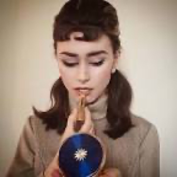 Meet your Posher, Lisa - Picture 1 of 1